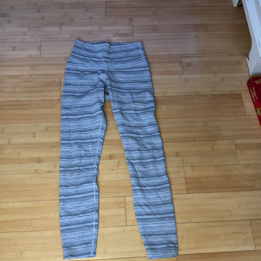 Lululemon cute ankle length leggings